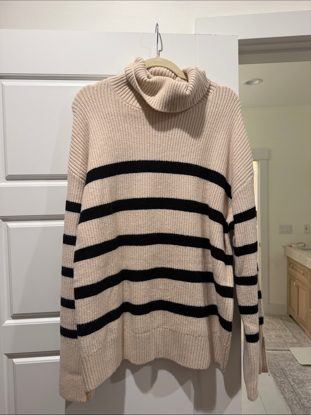 Women’s oversized Turtleneck Striped Knit Sweater - Cream/Black